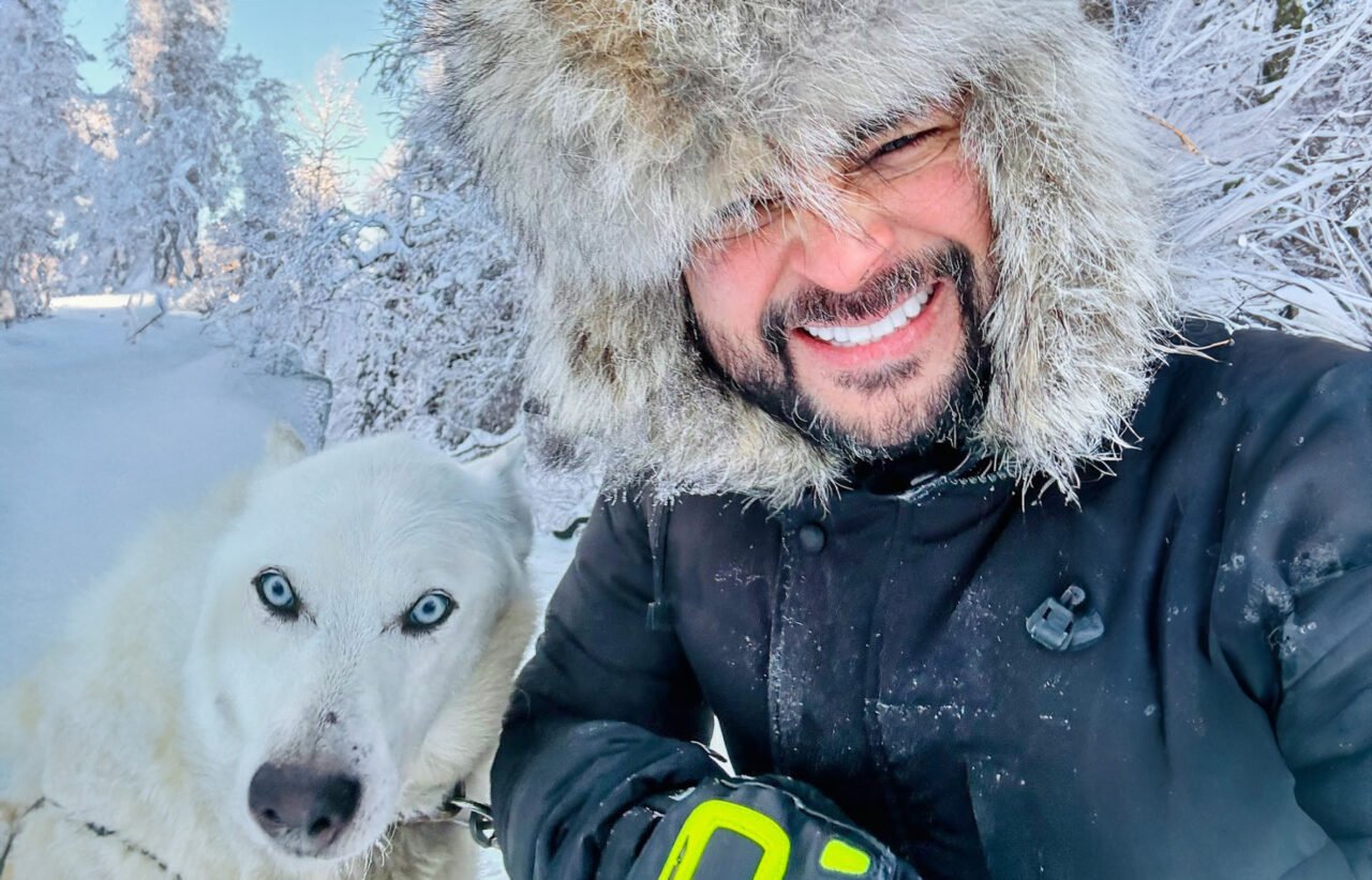 Snowhook Dog Sledding - Posing with Puppies 46