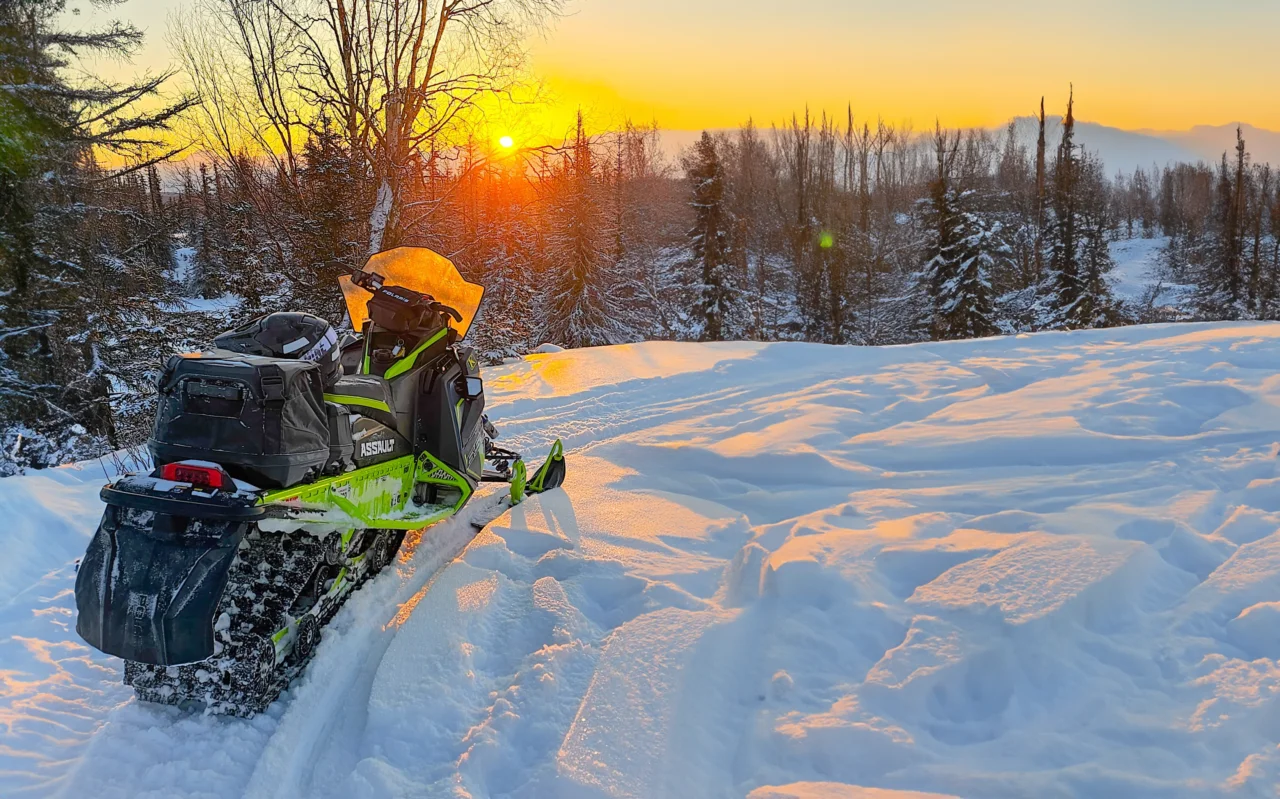 Snowhook Snowmobiling - Vista